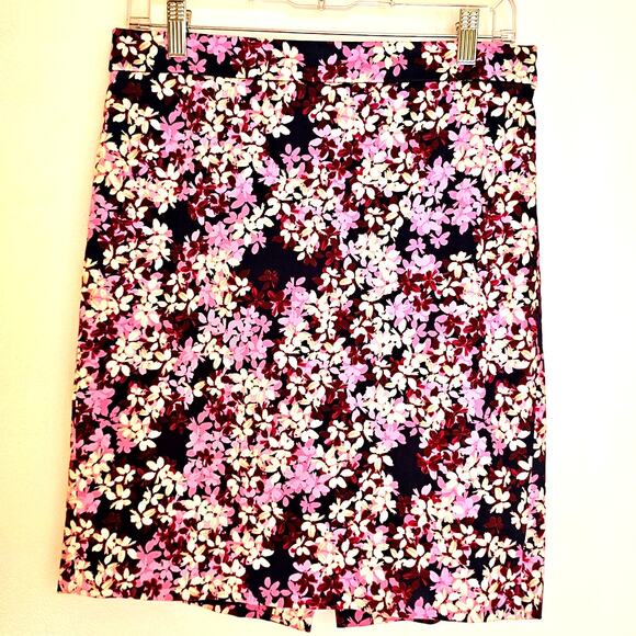 J. CREW Blue & Purple Floral Printed Pencil Skirt in Sateen Dot - Picture 1 of 5